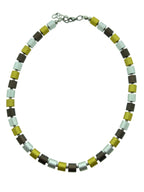 collier met geanodiseerde cilinders