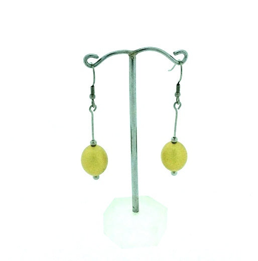 Hangoorbellen met een ovale kraal