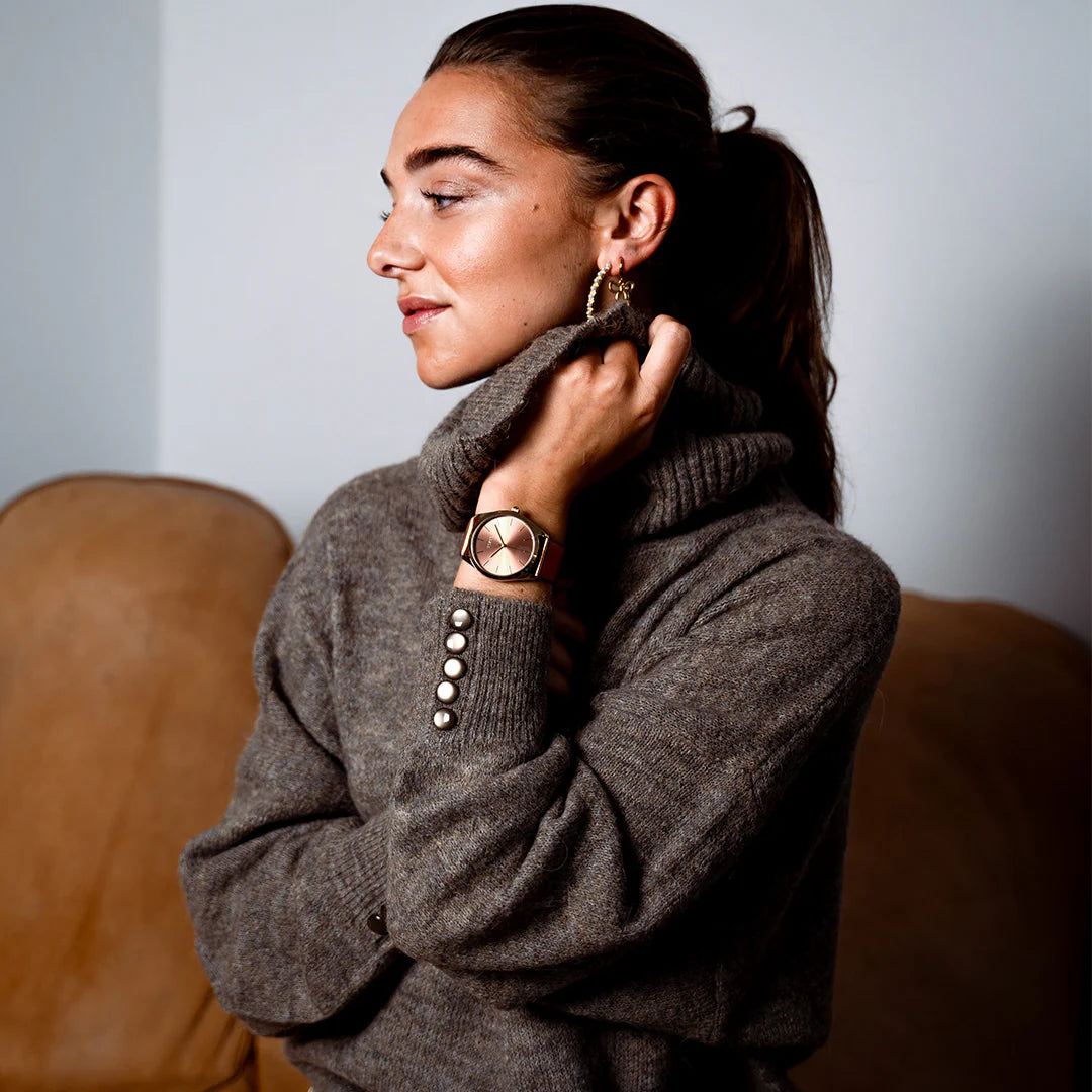 Horloge met baksteen rode leren band