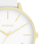 horloge met witte leren band