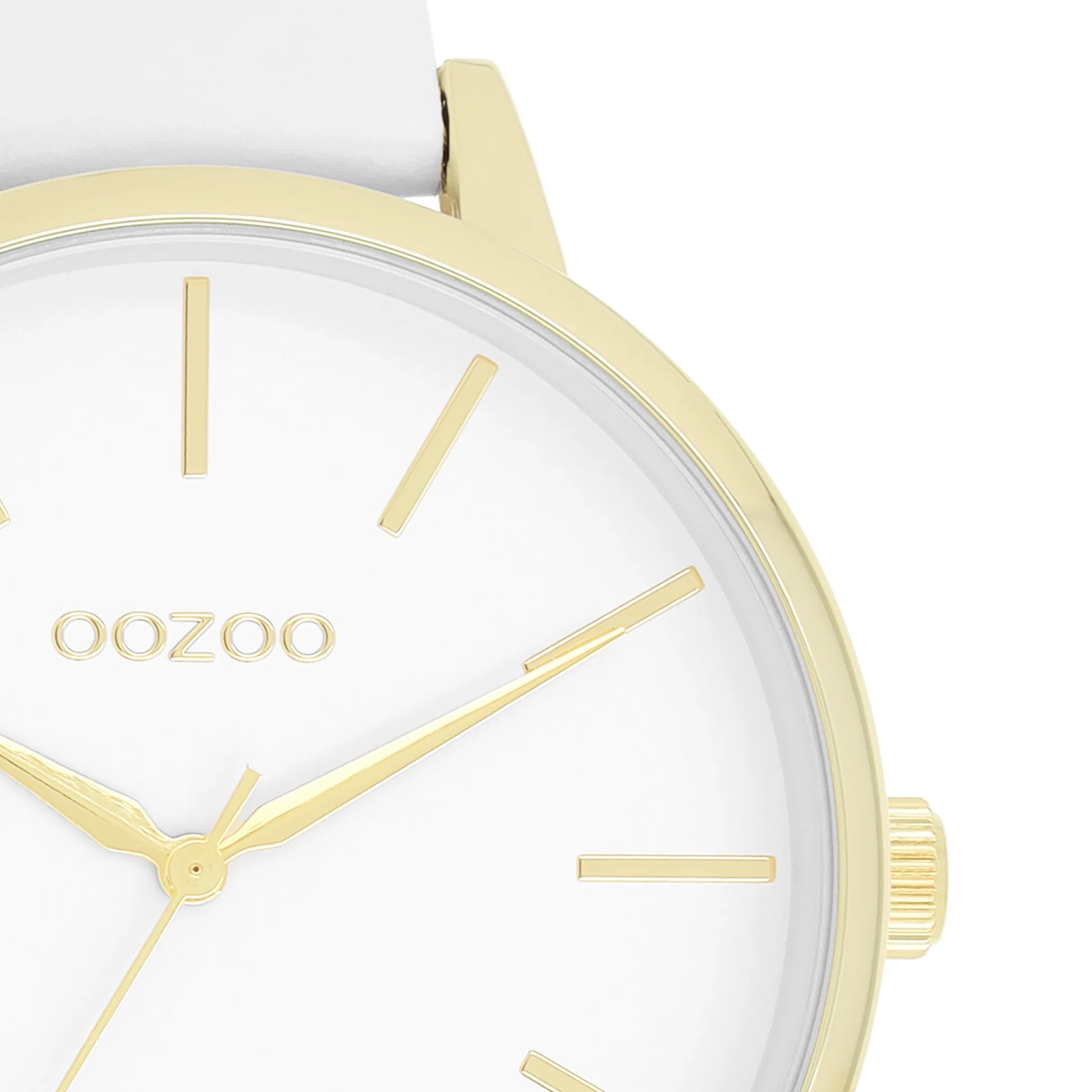 horloge met witte leren band