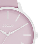 Zilverkleurige horloge met lila leren band