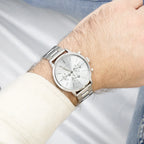 Zilverkleurige horloge