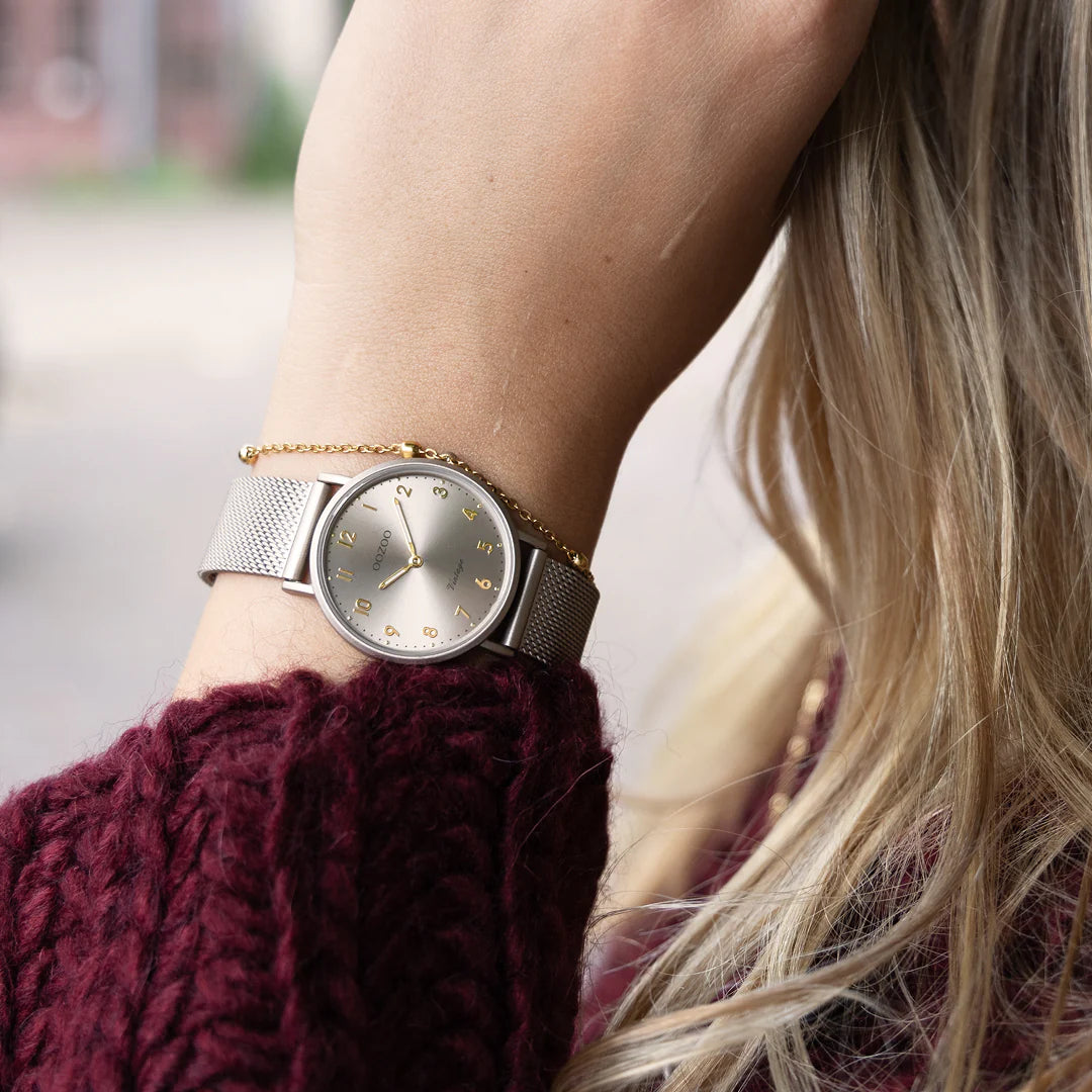 Taupe horloge met taupe metalen mesh band C20382