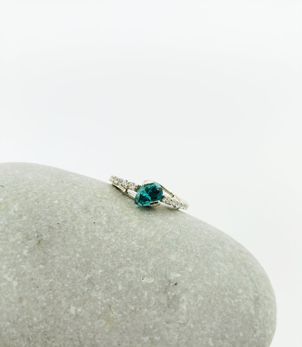 Handgemaakte zilveren moissanite ring