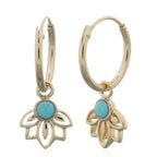 vergulde oorringen met bedeltje: lotus en turkoois