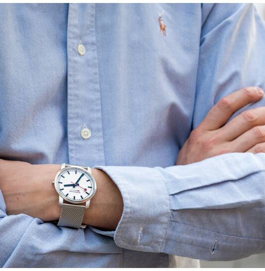 Mondaine Simply Elegant - Ø36 - Zilverkleurig