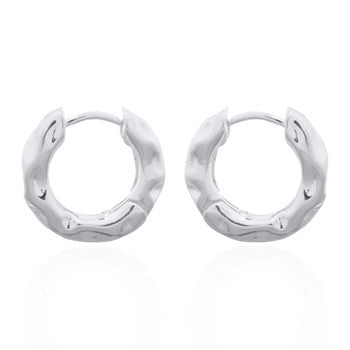 zilveren klapcreolen met een bobbelig design