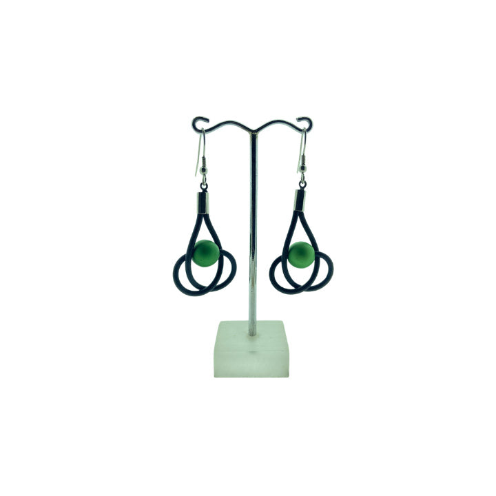 geanodiseerde oorbellen met rubber