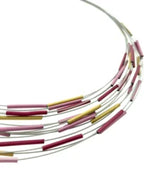 Handgemaakt collier veel kleine staafjes