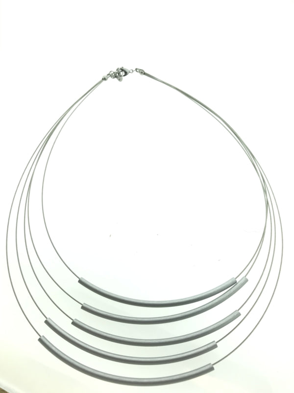 Handgemaakt collier 5 strengen zwart