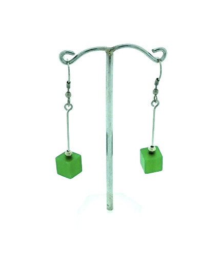 Hangoorbellen met een vierkant blokje