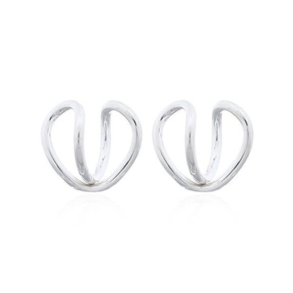 zilveren earcuff gedraaid