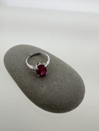 Handgemaakte zilveren ruby ring