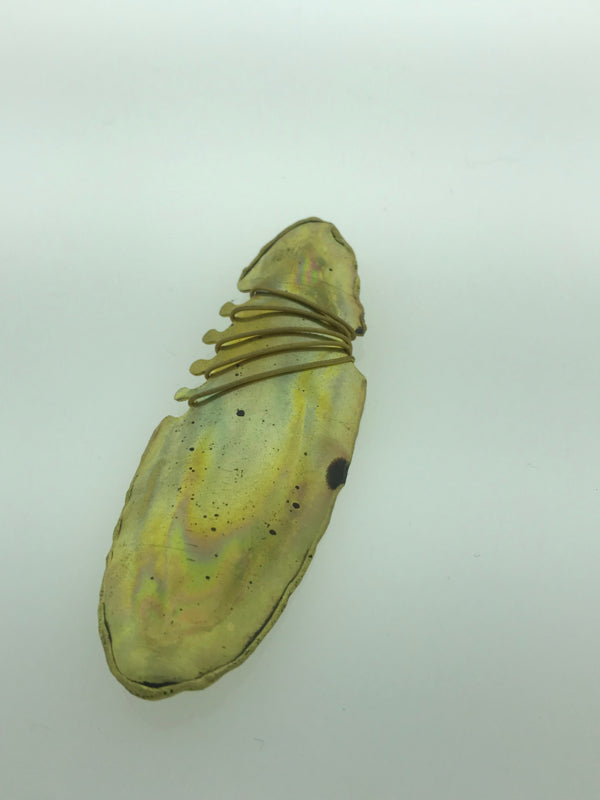 Handgemaakte broche abstract messing