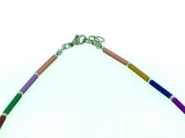 Handgemaakt meerkleurig collier met buisjes op edelstaal