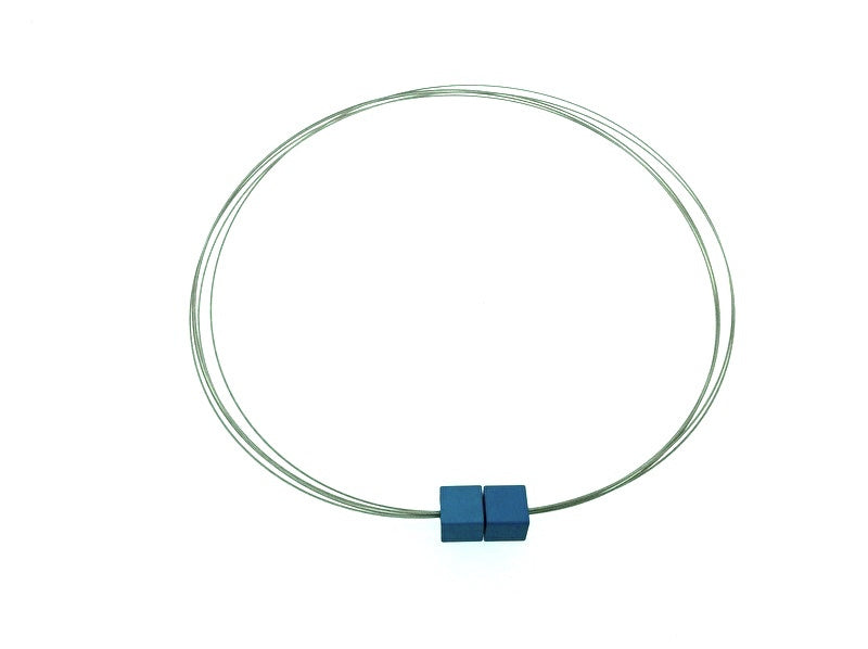 Handgemaakt collier magneet vierkantjes