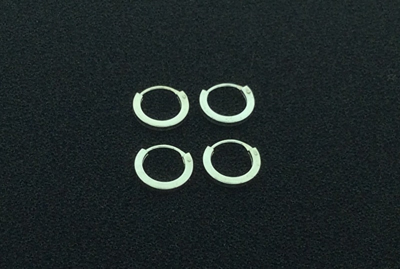 Zilveren oorringetjes 'vierkant' 10 mm