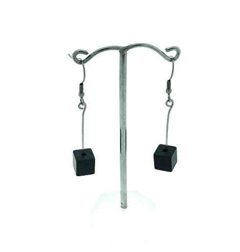 Hangoorbellen met een vierkant blokje